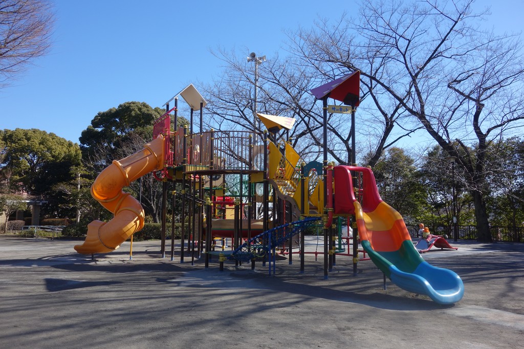 公園徹底攻略 大井公園 カラフルな超大型複合遊具 流転三昧