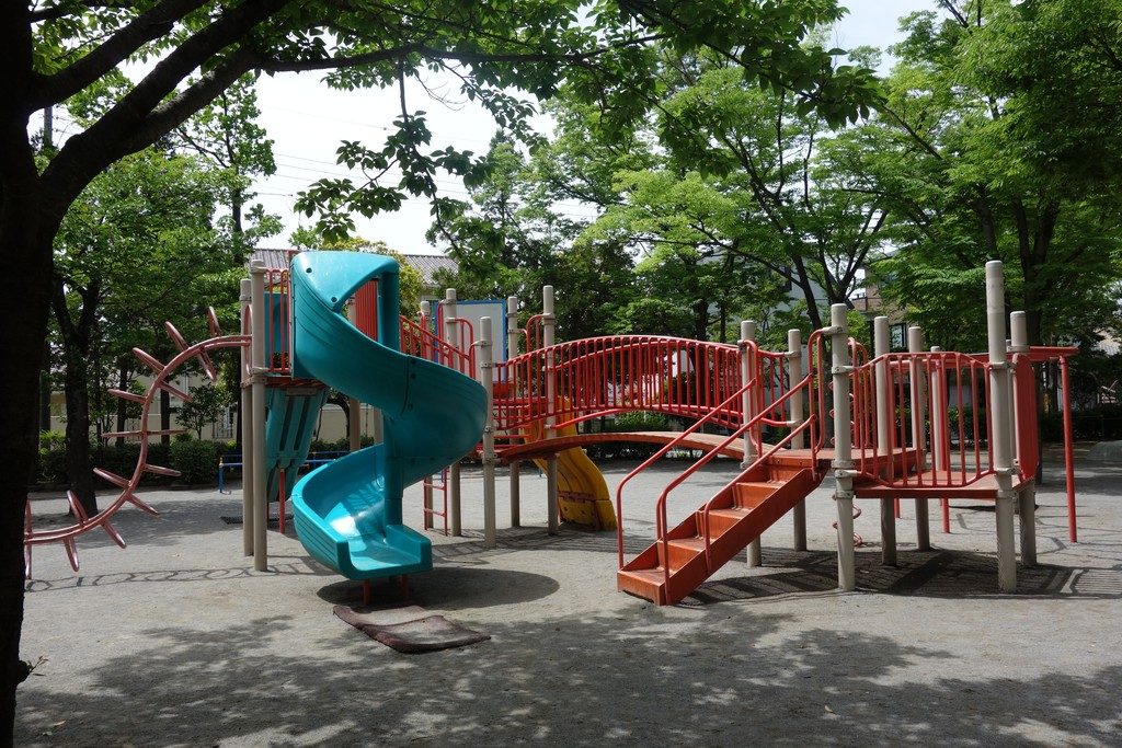 公園徹底攻略 春江公園 大きな複合遊具と幼児向け遊具 流転三昧